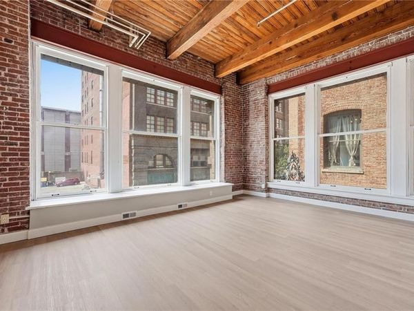 308 W 8th Street, Unit 204, Kansas City, MO 64105
