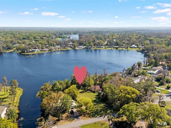 18703.5 LAKESHORE DR , LUTZ, FL 33549