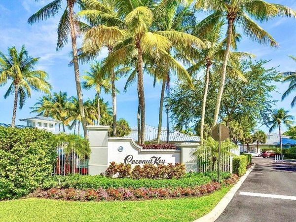 168 COCONUT KEY Lane, Delray Beach, FL 33484