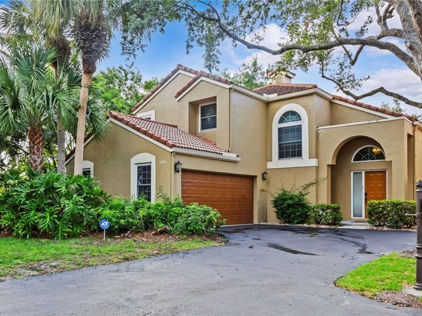 6885 NW 75th Pl, Unit 6885, Parkland, FL 33067