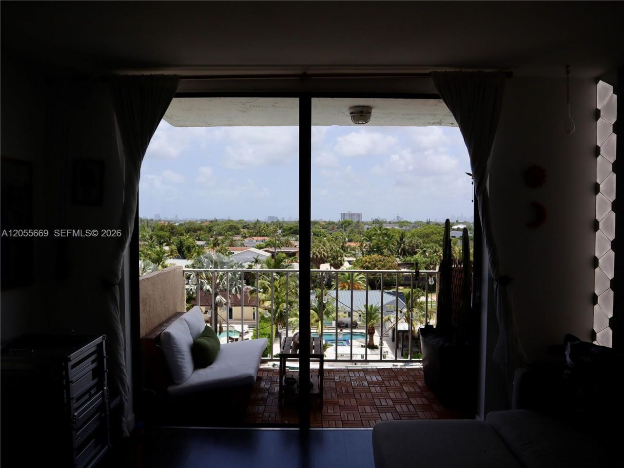 2350 NE 135th St , Unit 607, North Miami, FL 33181 Photo