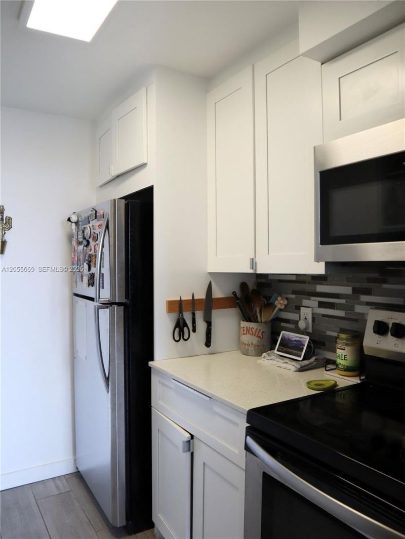 2350 NE 135th St , Unit 607, North Miami, FL 33181 Photo