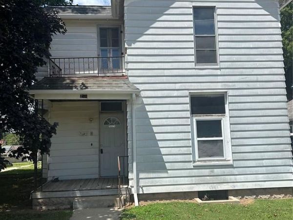 205 N 4th St. , Vandalia, IL 62471