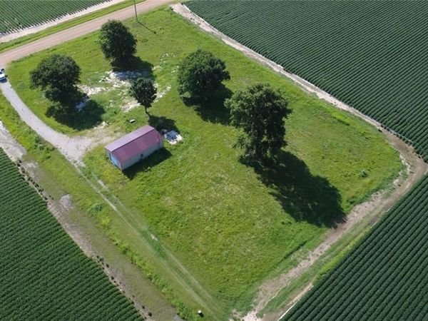 3517 County Road 675 , Bernie, MO 63822