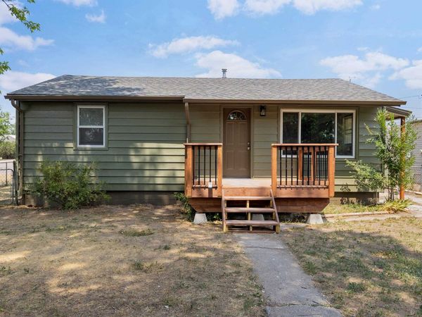 302 E Jackson Street, Rapid City, SD 57701