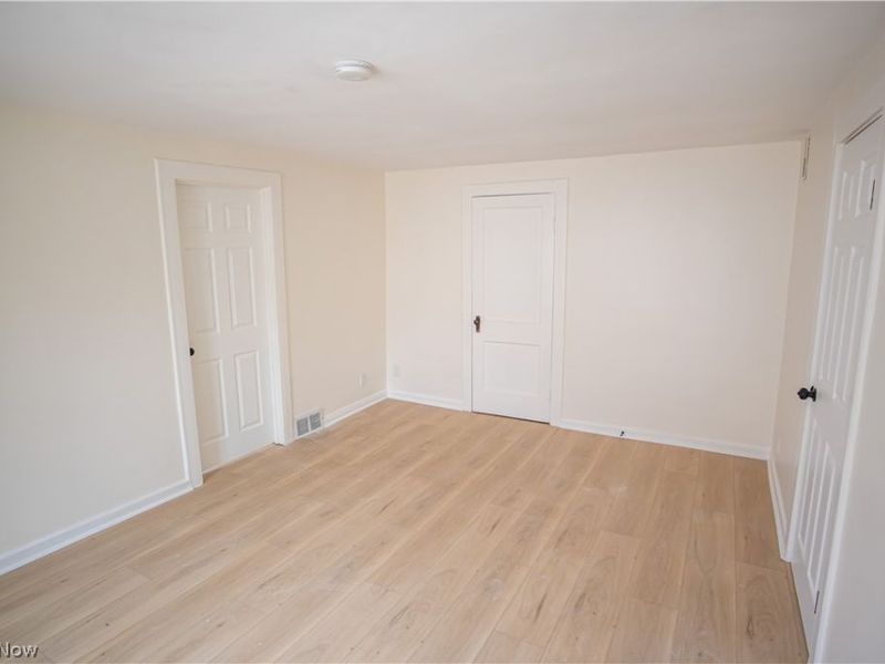 9105 Bancroft Avenue, Cleveland, OH 44105 Photo 13