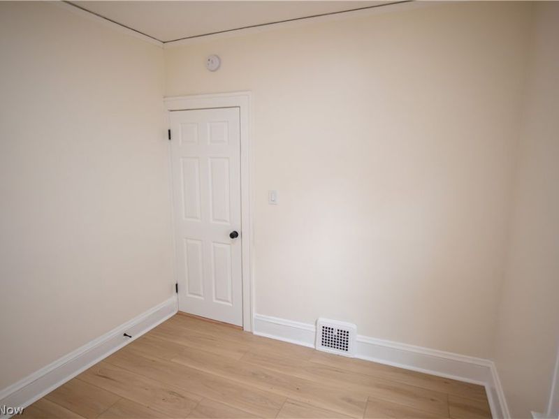 9105 Bancroft Avenue, Cleveland, OH 44105 Photo 20