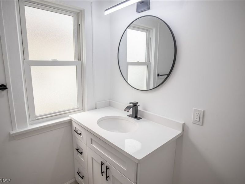 9105 Bancroft Avenue, Cleveland, OH 44105 Photo 22