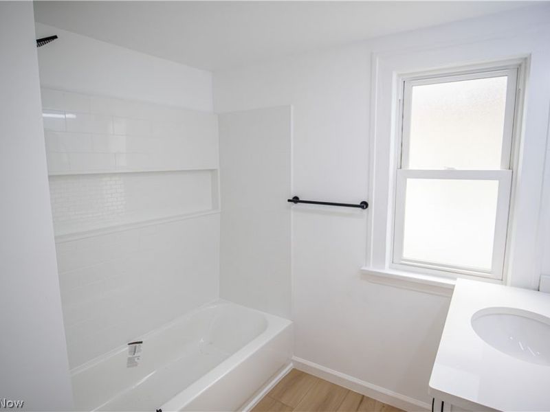 9105 Bancroft Avenue, Cleveland, OH 44105 Photo 23