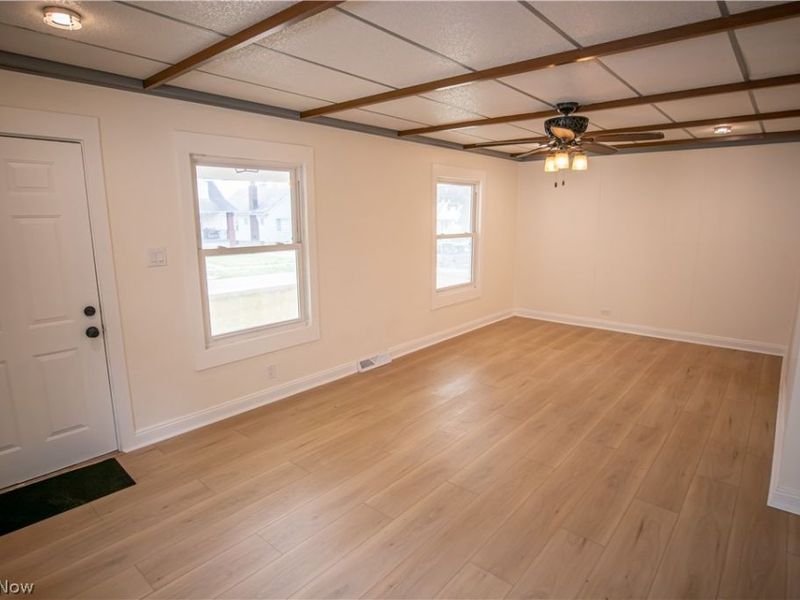 9105 Bancroft Avenue, Cleveland, OH 44105 Photo 28