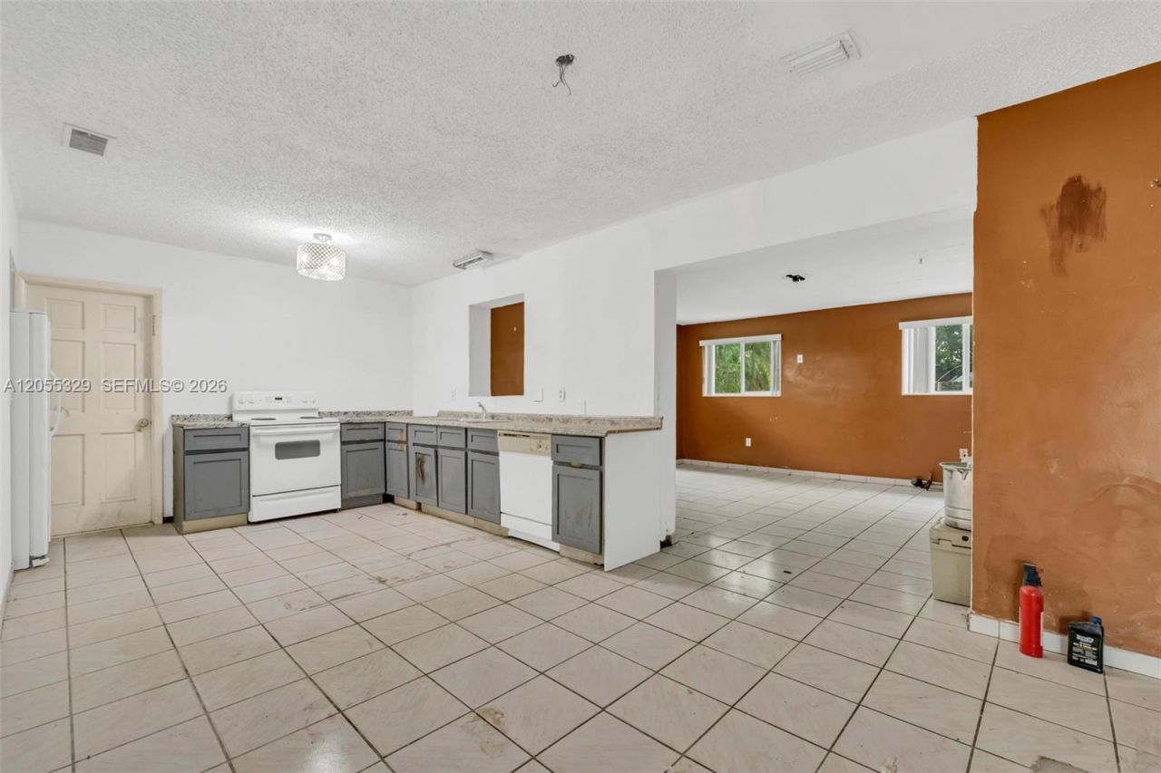 9921 SW 165th Ter, Miami, FL 33157 Photo