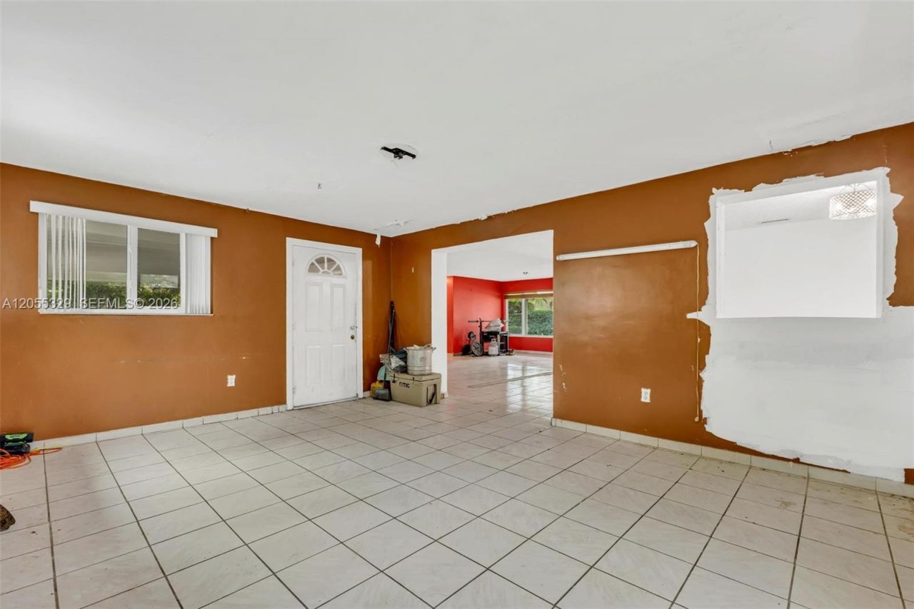 9921 SW 165th Ter, Miami, FL 33157 Photo