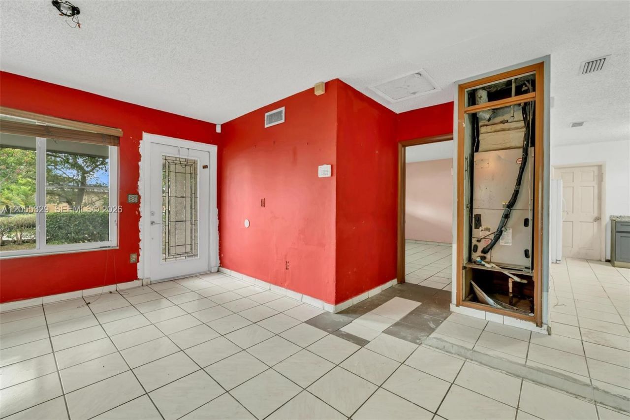 9921 SW 165th Ter, Miami, FL 33157 Photo