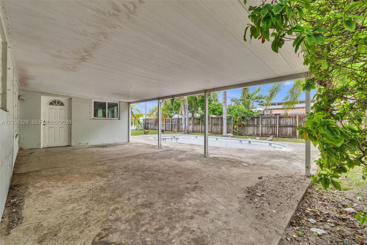9921 SW 165th Ter, Miami, FL 33157 Photo