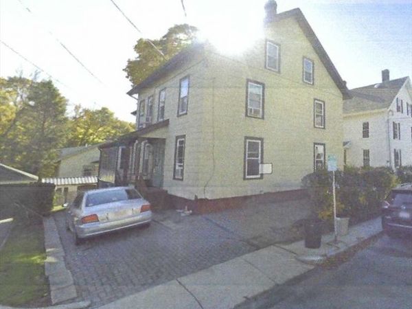 12 Swan Place, Arlington, MA 02476