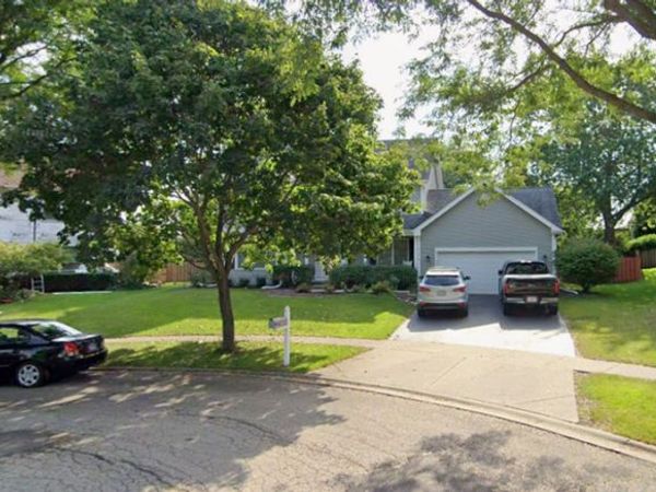 2039 Spaulding Court, West Dundee, IL 60118