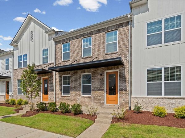 3055 PORTAGE DR, Bartlett, TN 38135