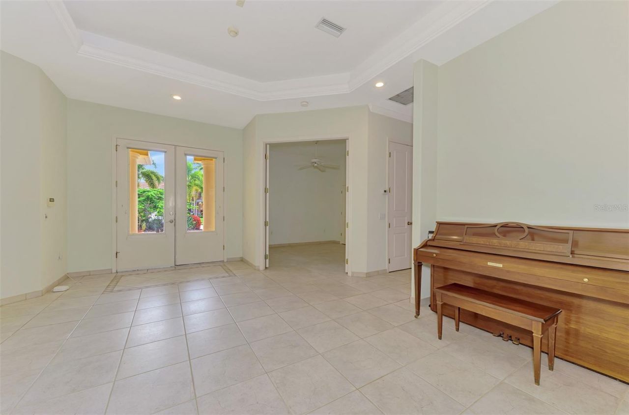 4708 Sweetmeadow Circle, Sarasota, FL 34238 Photo