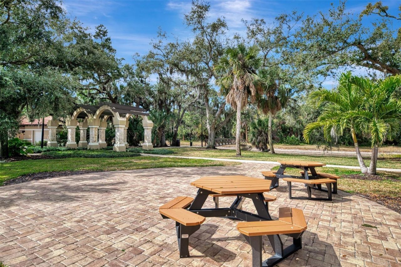 4708 Sweetmeadow Circle, Sarasota, FL 34238 Photo