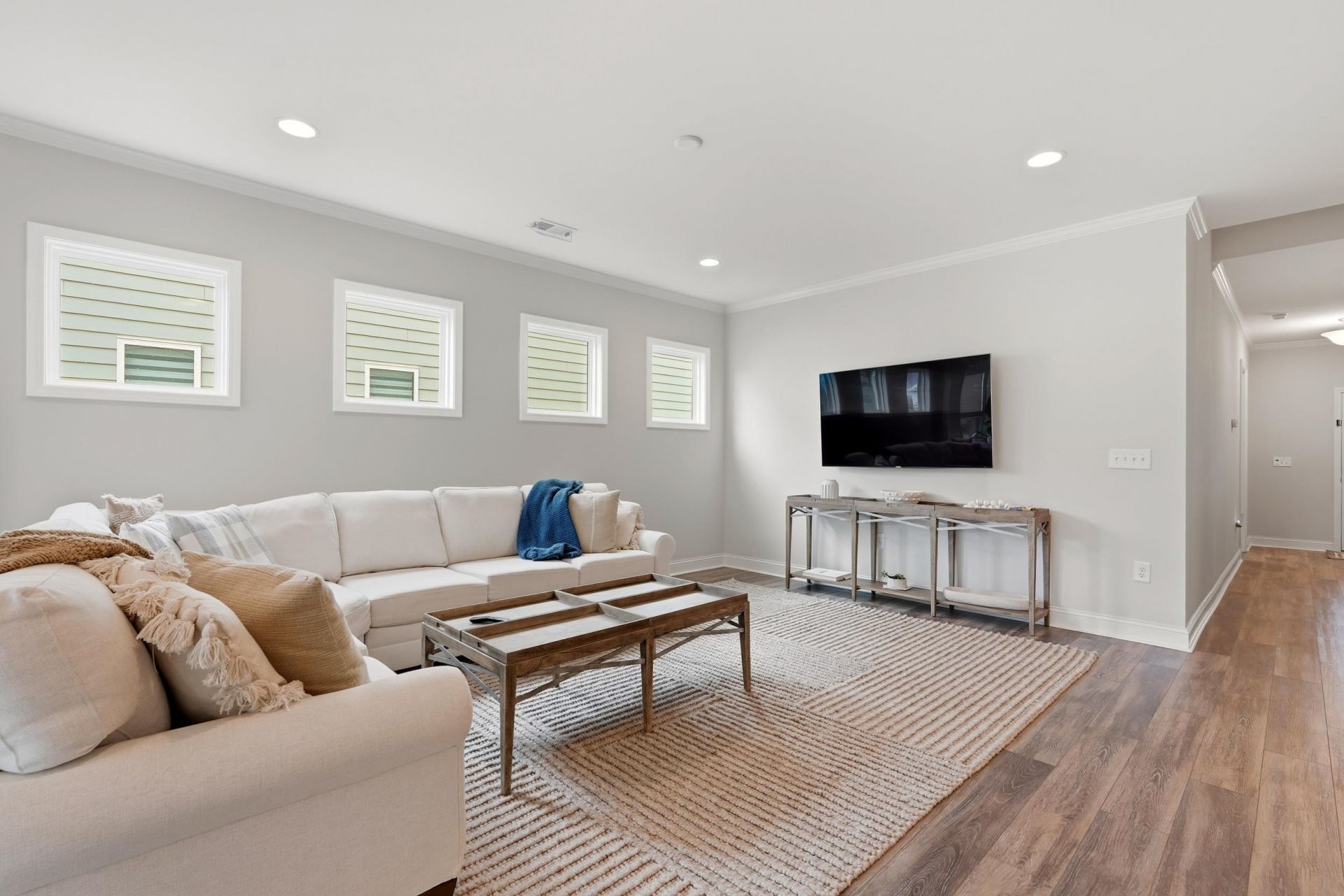 1246 Tarisa Ave.  Photo 6