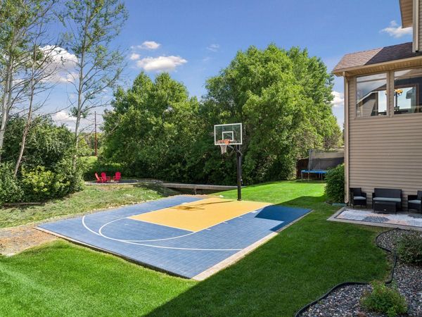 5216 102nd Trail N, Brooklyn Park, MN 55443