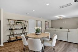 231 Kingfield Drive  photo 4