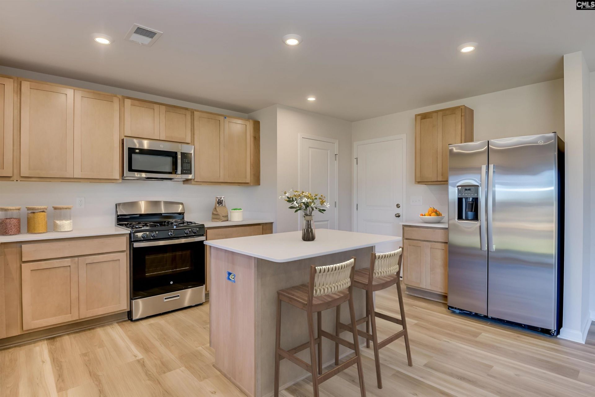 231 Kingfield Drive  Photo 8