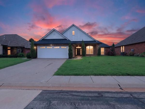 16616 Moorgate Lane, Edmond, OK 73012