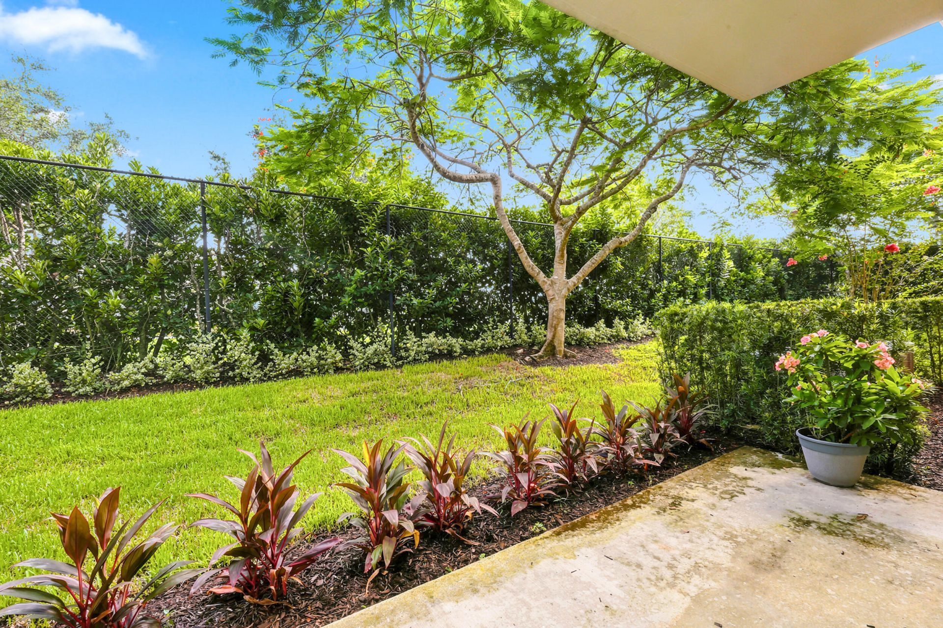 9857 Baywinds Drive, Unit 9112, West Palm Beach, FL 33411 Photo
