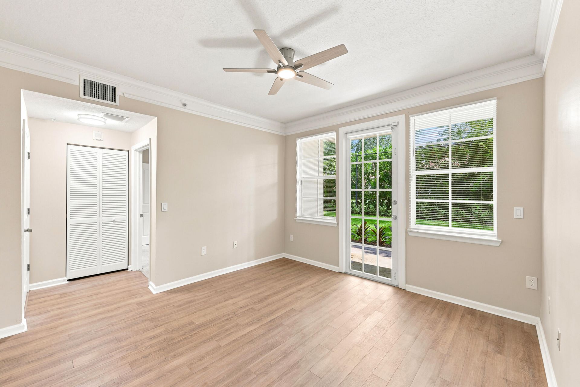 9857 Baywinds Drive, Unit 9112, West Palm Beach, FL 33411 Photo