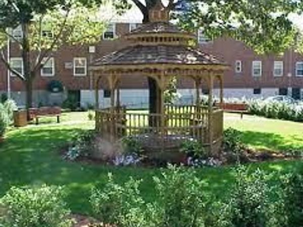 74-43 260 Street , Unit 2, Glen Oaks, NY 11004