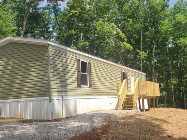 5813 Bobcat Tr, Tallassee, TN 37878
