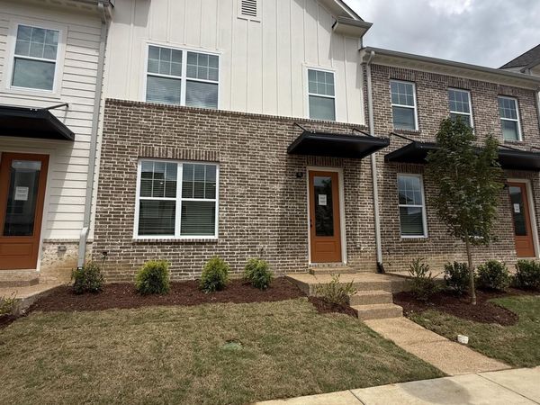 3053 PORTAGE DR, Bartlett, TN 38135