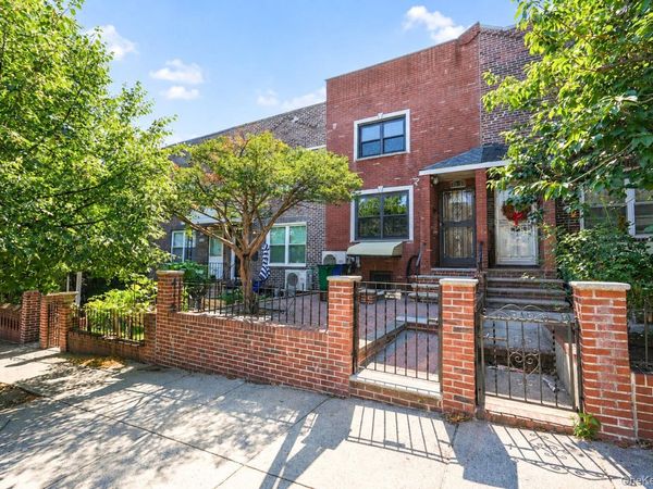 2033 28th Street , Astoria, NY 11105