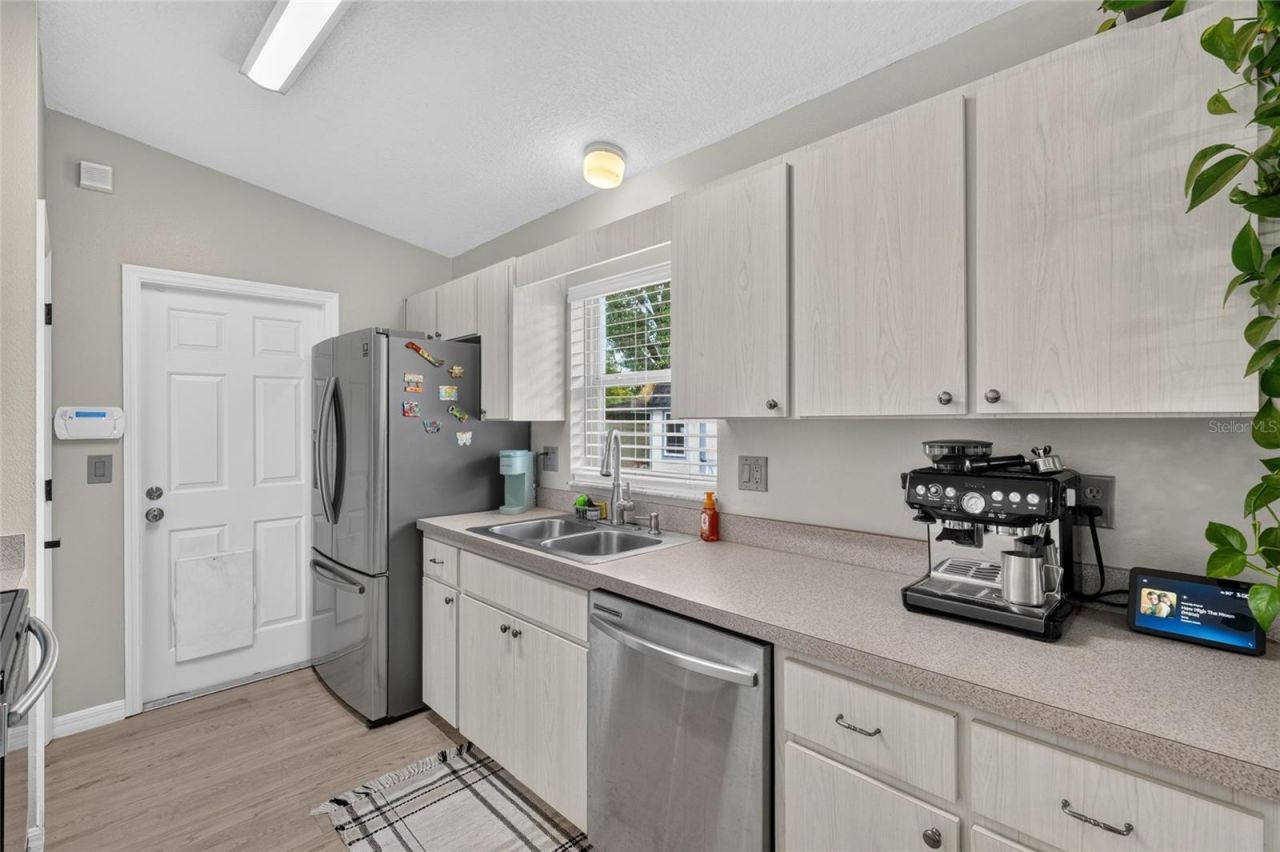 599 Magnolia Ridge Avenue , Tavares, FL 32778 Photo