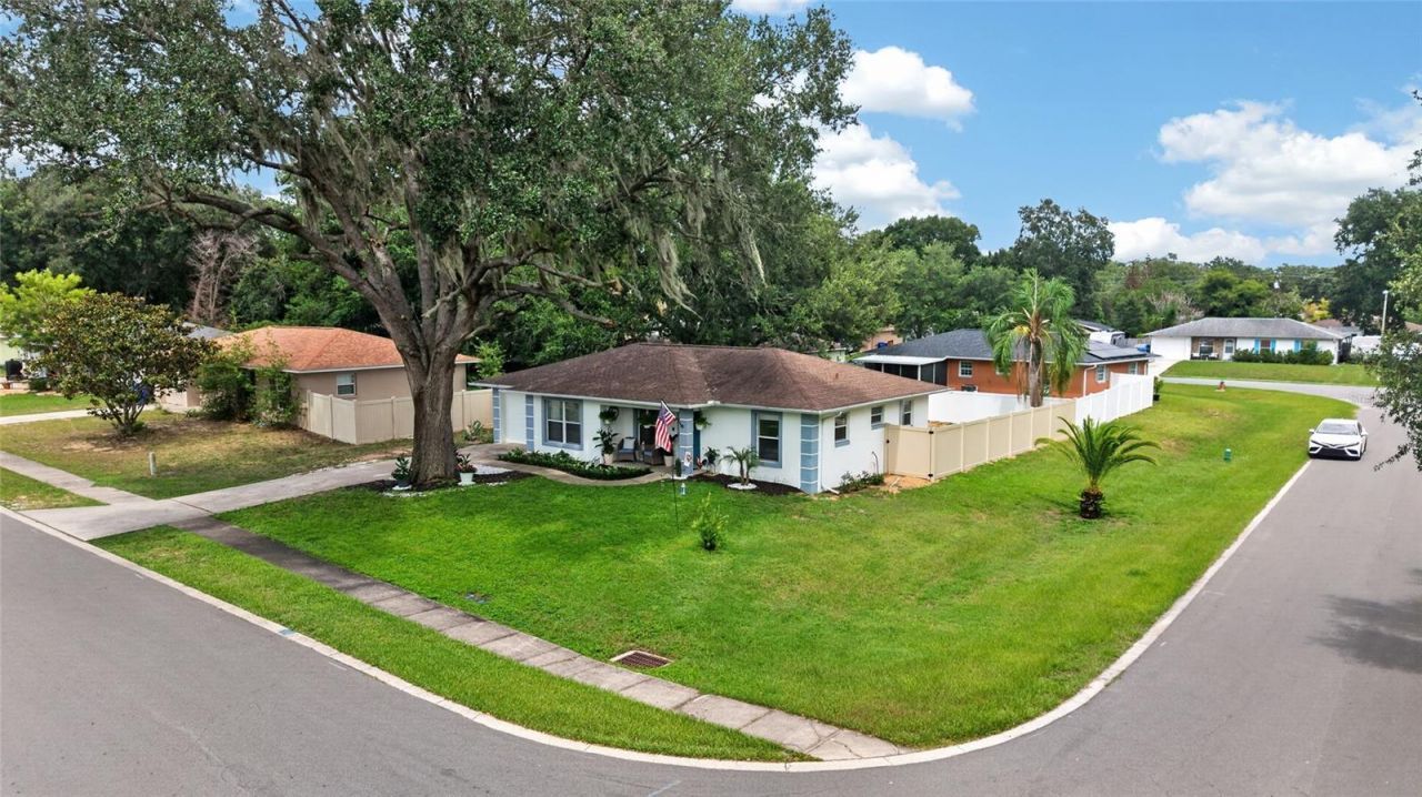 599 Magnolia Ridge Avenue , Tavares, FL 32778 Photo