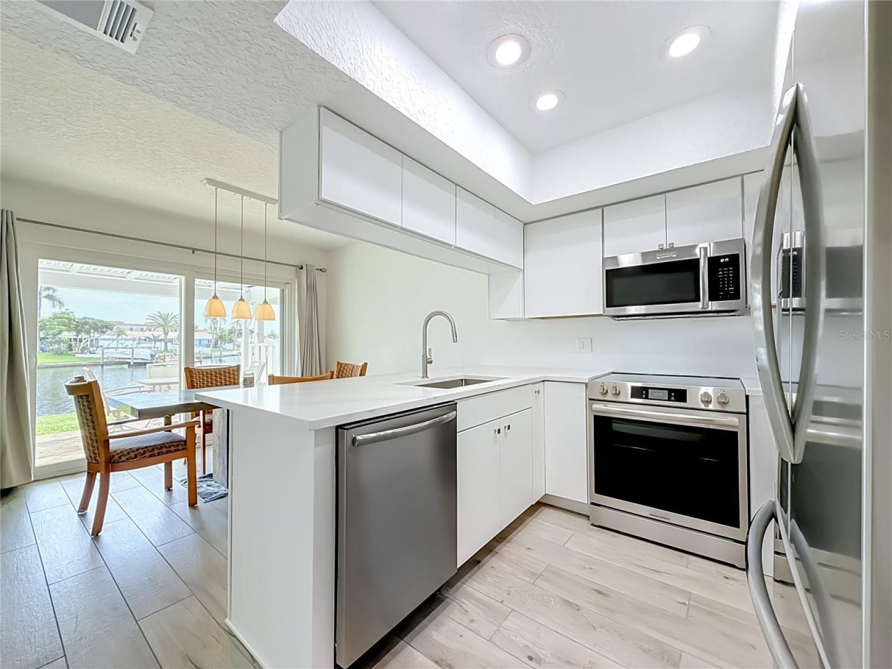 6537 Cape Hatteras Way Ne, Unit 2, Saint Petersburg, FL 33702 Photo