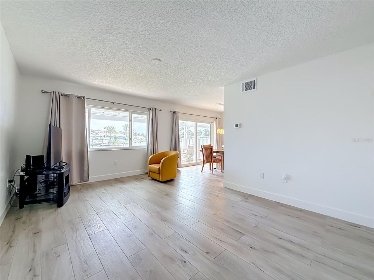 6537 Cape Hatteras Way Ne, Unit 2, Saint Petersburg, FL 33702 Photo