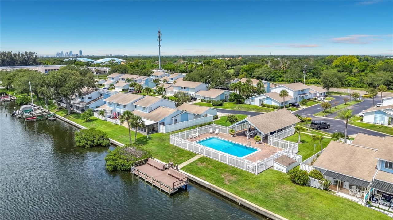 6537 Cape Hatteras Way Ne, Unit 2, Saint Petersburg, FL 33702 Photo