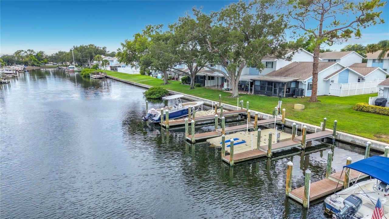 6537 Cape Hatteras Way Ne, Unit 2, Saint Petersburg, FL 33702 Photo