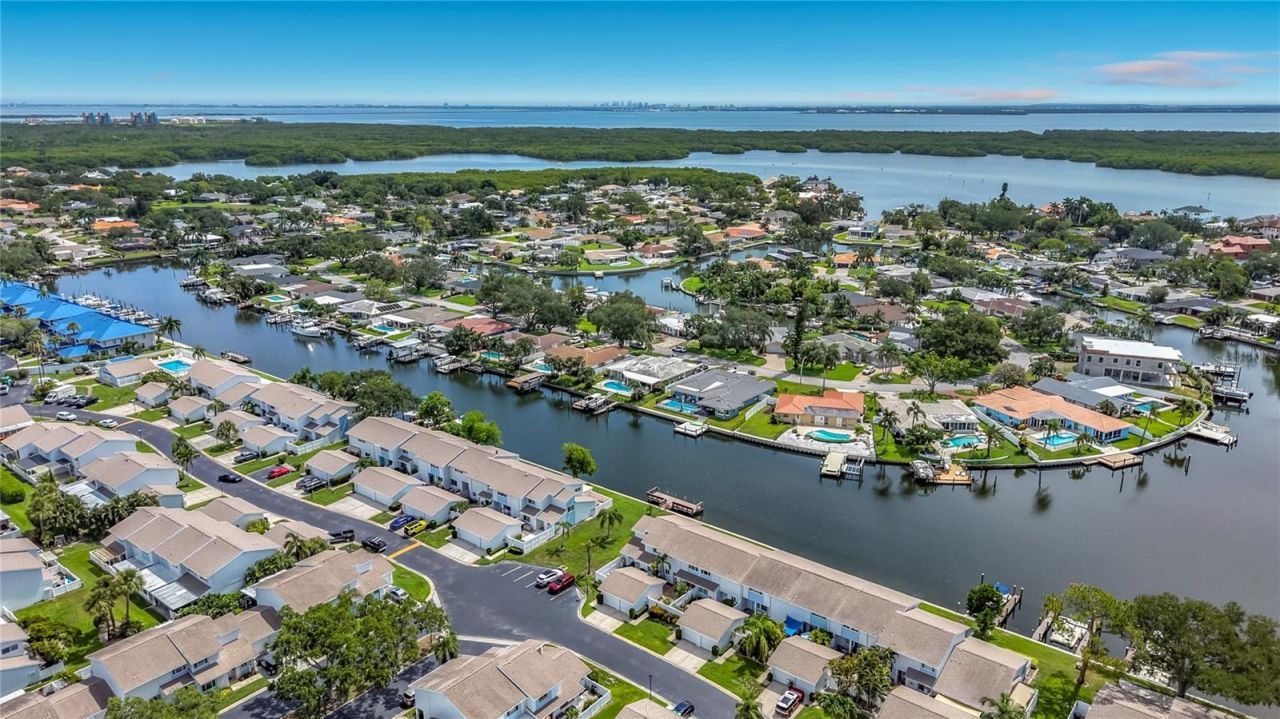 6537 Cape Hatteras Way Ne, Unit 2, Saint Petersburg, FL 33702 Photo