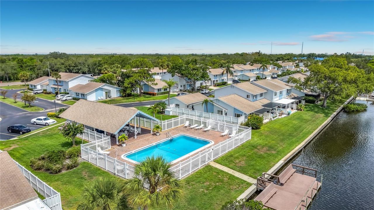 6537 Cape Hatteras Way Ne, Unit 2, Saint Petersburg, FL 33702 Photo