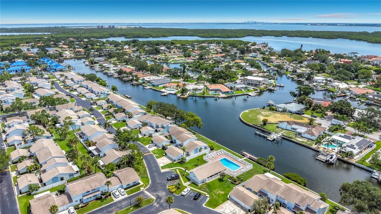 6537 Cape Hatteras Way Ne, Unit 2, Saint Petersburg, FL 33702 Photo