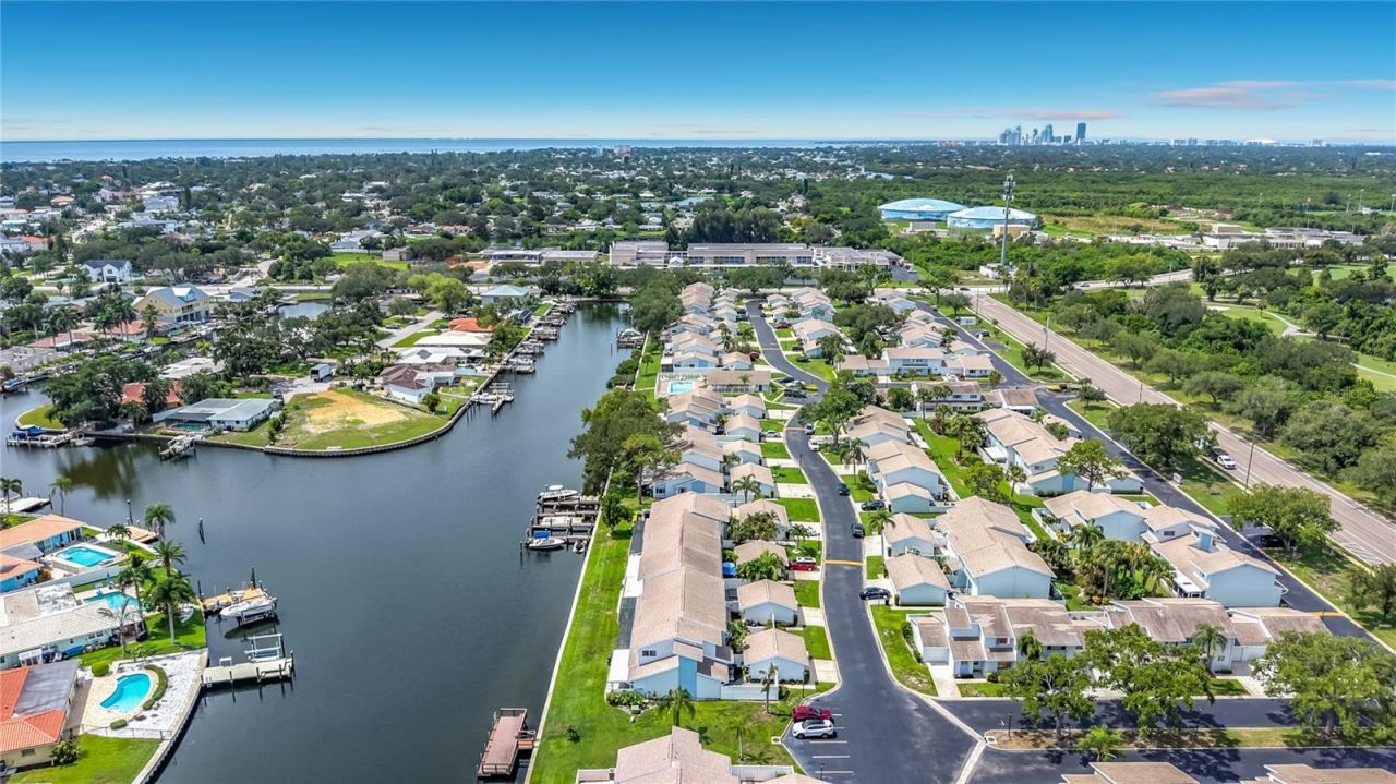 6537 Cape Hatteras Way Ne, Unit 2, Saint Petersburg, FL 33702 Photo