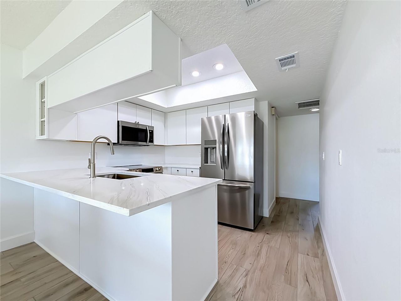 6537 Cape Hatteras Way Ne, Unit 2, Saint Petersburg, FL 33702 Photo