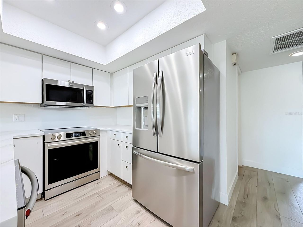 6537 Cape Hatteras Way Ne, Unit 2, Saint Petersburg, FL 33702 Photo