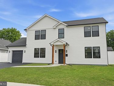 23 TEABERRY LANE, LEVITTOWN, PA 19054