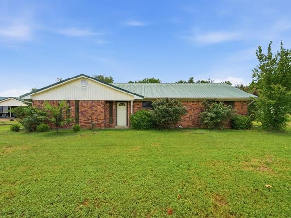 4574 N State Highway 121 , Bonham, TX 75418