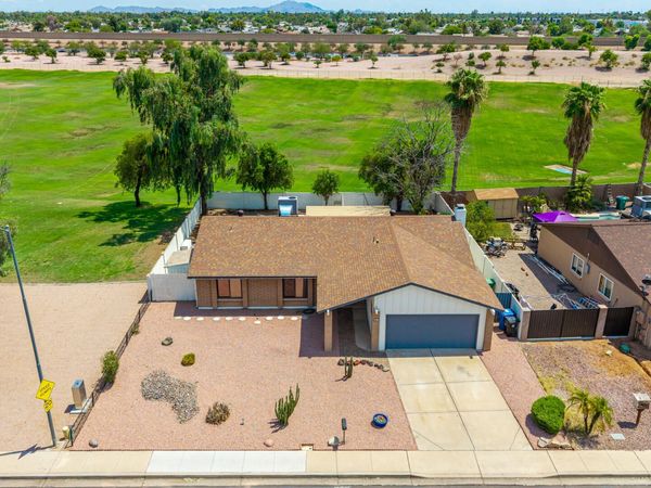 2217 E HOLMES Avenue, Mesa, AZ 85204