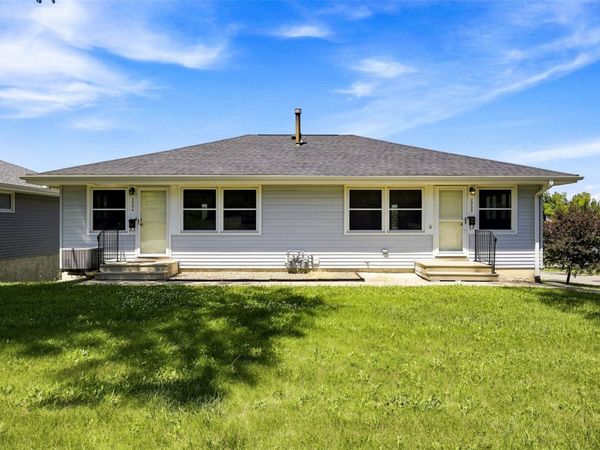 2902 Johnson Avenue , Cedar Rapids, IA 52405